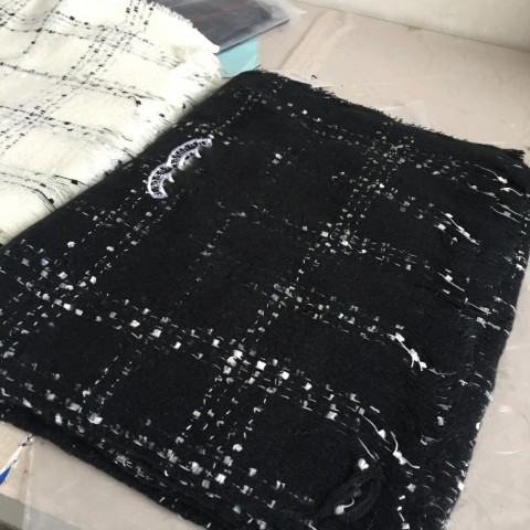 Luxury Wool Scarf for Women - Designer Plaid Shawl with Lattice Letters - Unisex Winter Accessory