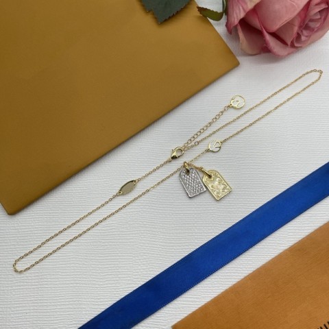 Exquisite Women's 18K Gold Plated Titanium Steel Pendant Necklace with Heart Cubic Zirconia