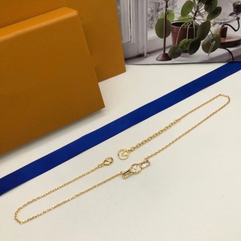 Exquisite Women's 18K Gold Plated Titanium Steel Pendant Necklace with Heart Cubic Zirconia