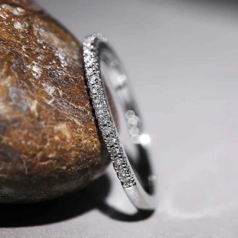 2025 Minimalist Thin Wedding Ring for Women, High-Quality Zircon Band Ring