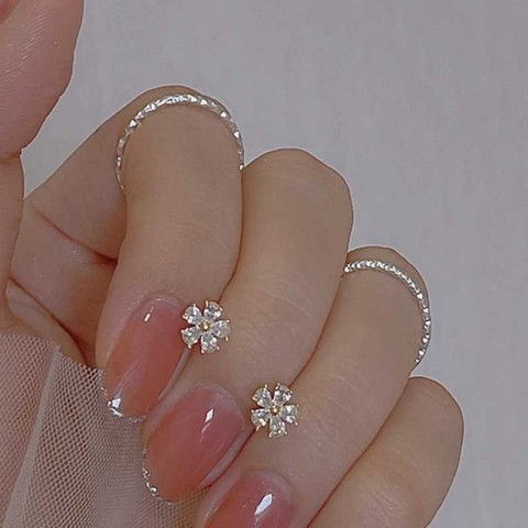 Elegant Korean Crystal Earrings for Women's Summer Weddings