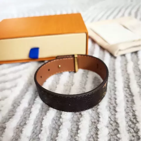 Luxury Charm Bracelets for Unisex - High-Quality Leather Louise Design with Rhodium Plated Clasp