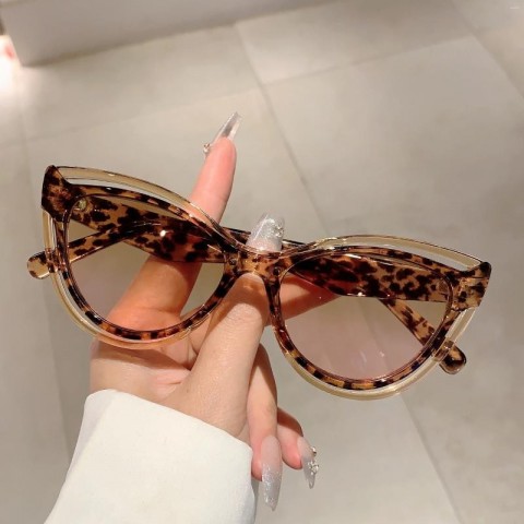 KAMMPT Women's Fashion Cat Eye Gradient Sunglasses 2025 Hollow Rim Vintage Eyewear