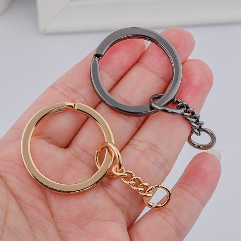 Kiy Designer Keychains Unisex High-Quality Stainless Steel Leather Keychain Accessories