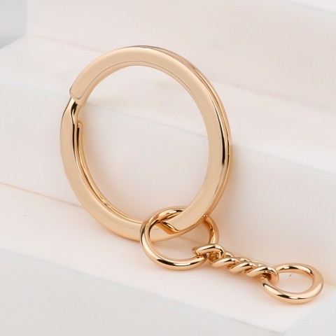 Kiy Designer Keychains Unisex High-Quality Stainless Steel Leather Keychain Accessories