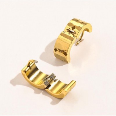 Luxury Letter Steels Seal Stud Earrings for Women in 18k Gold Plated Silver