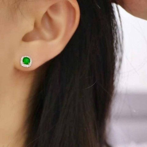 Choucong Women's Exquisite Emerald Agate Stud Earrings, Ideal Gift for Every Occasion