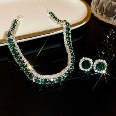 Elegant Gothic Light Luxury Gray Quartz Pendant Necklace for Women with Stainless Steel Stud Earrings