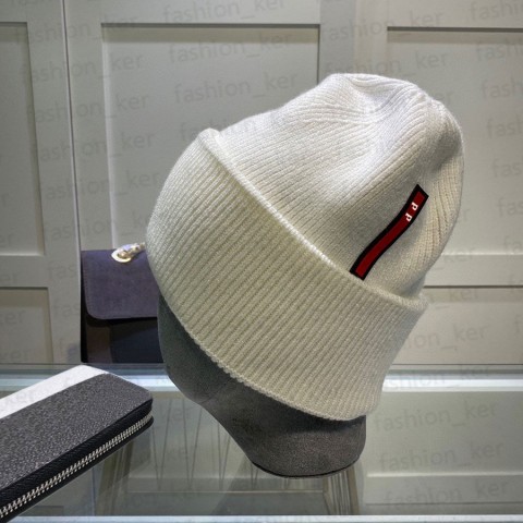 Classic Unisex Knitted Beanie Skull Caps in 5 Colors