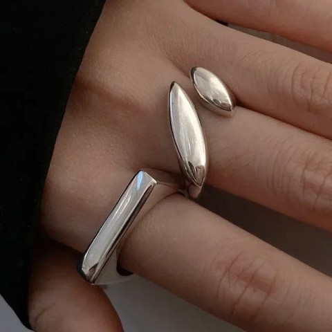 Elegant Adjustable Hollow Heart Ring Set 3/5/7PCS for Women, Perfect Wedding Party Gift
