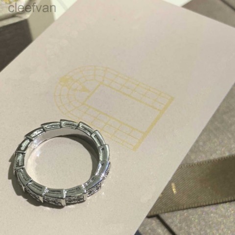 Luxury Cluster Rings Designer Jewelry for Unisex Wedding Trends