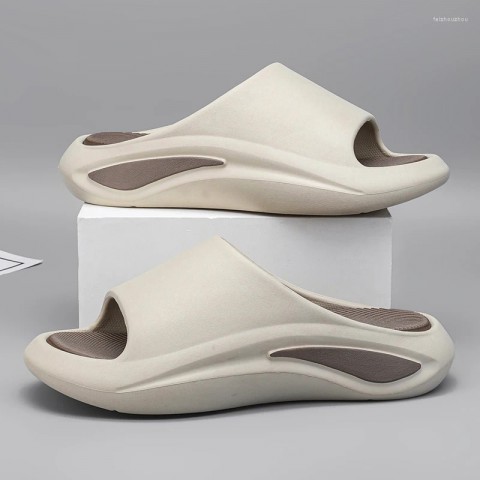 Comfortable Thick-Bottom Men's Summer Slippers - Durable Non-Slip Outdoor Sandals