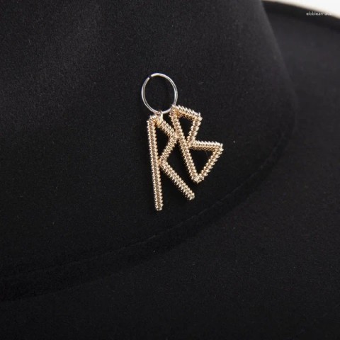 Berets Fashionable Unisex Chain Decorated Fedora Hat for Autumn Winter