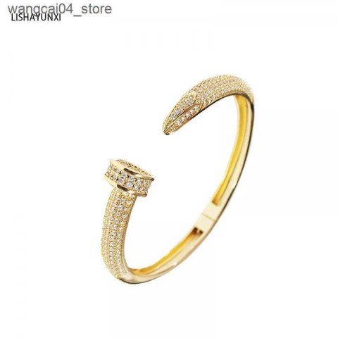 High Quality 2024 Women's Luxury Zircon Charm Bracelet with 18K Gold Plating
