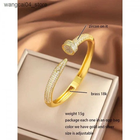 High Quality 2024 Women's Luxury Zircon Charm Bracelet with 18K Gold Plating