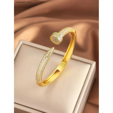 High Quality 2024 Women's Luxury Zircon Charm Bracelet with 18K Gold Plating