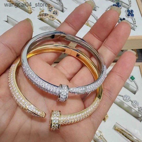 High Quality 2024 Women's Luxury Zircon Charm Bracelet with 18K Gold Plating